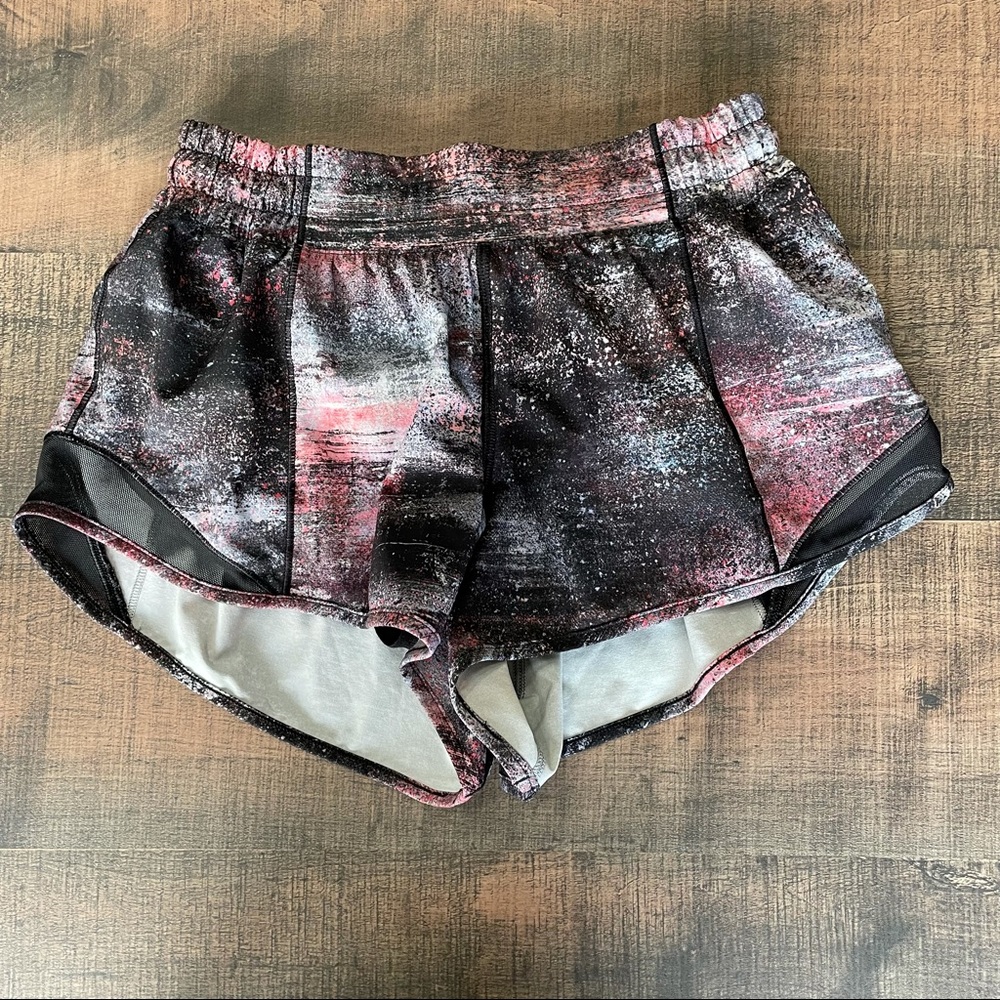 Lululemon Hotty Hot Short 2.5”